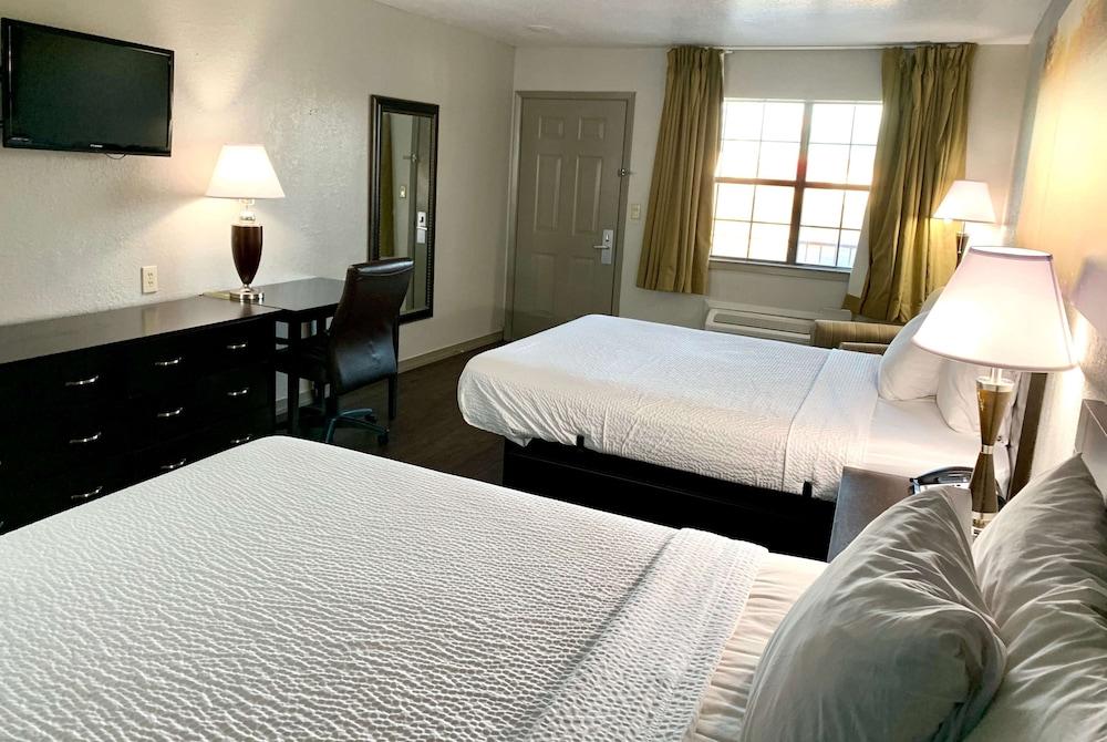 Days Inn & Suites By Wyndham - Canton First Monday Trade Days Buitenkant foto