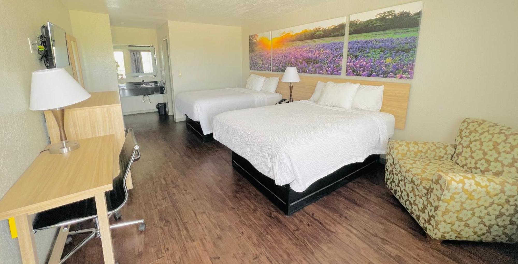 Days Inn & Suites By Wyndham - Canton First Monday Trade Days Buitenkant foto